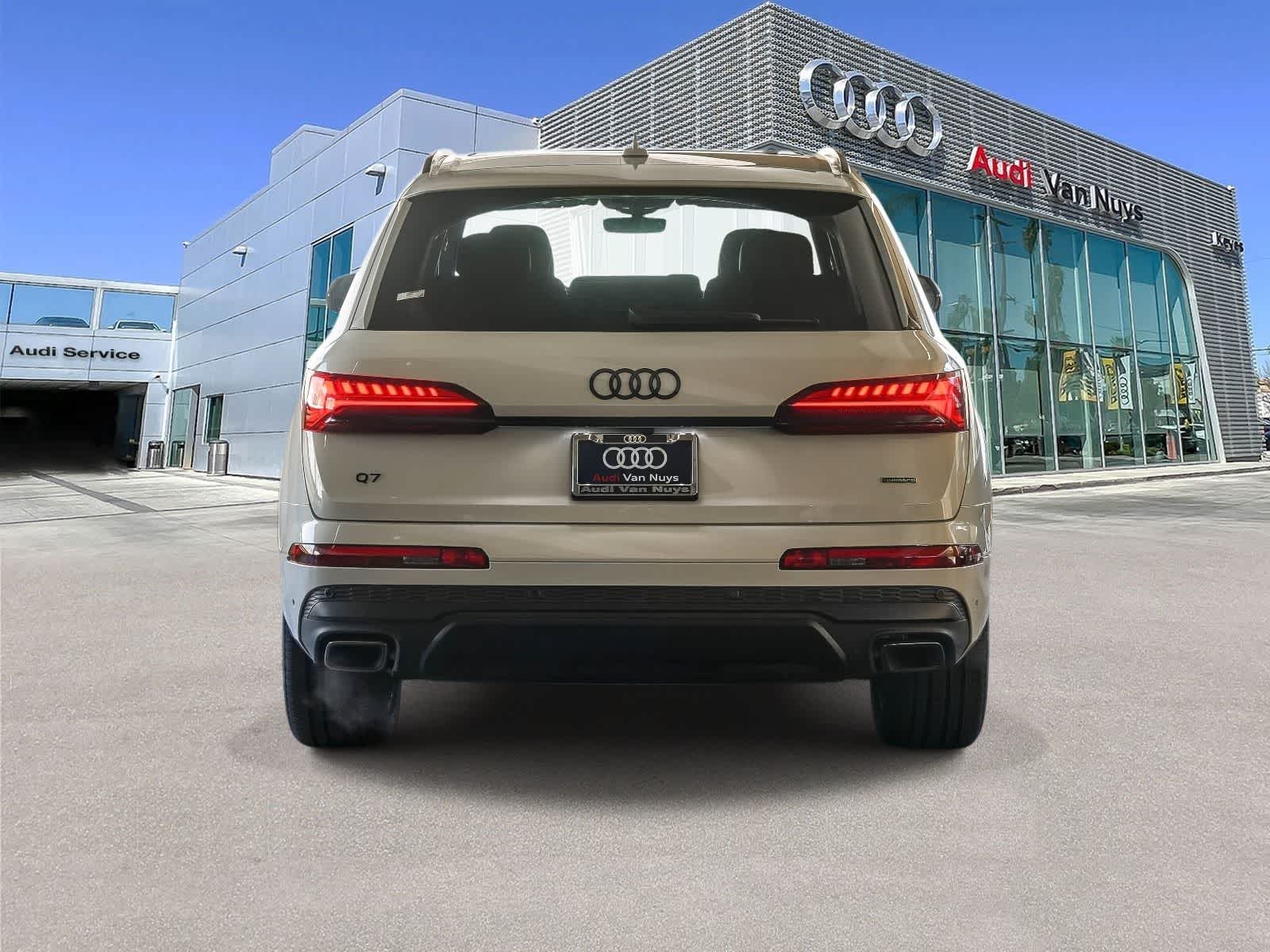 Thumbnail: 2026 Audi Q7 - 5