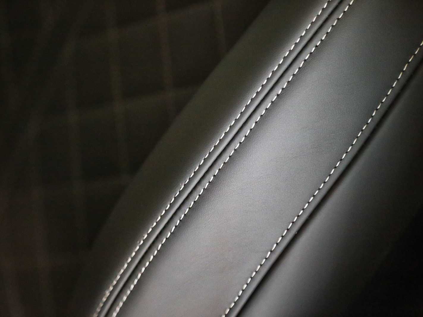 Thumbnail: 2026 Audi SQ8 - 21