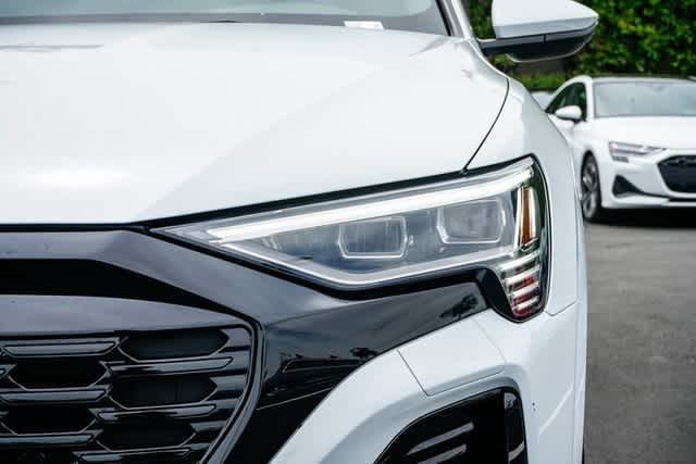 Thumbnail: 2024 Audi Q8 e-tron - 7