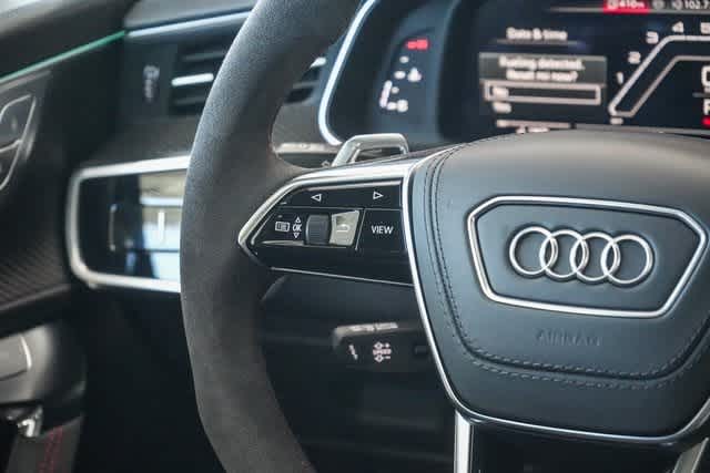 Thumbnail: 2025 Audi RS 6 - 18