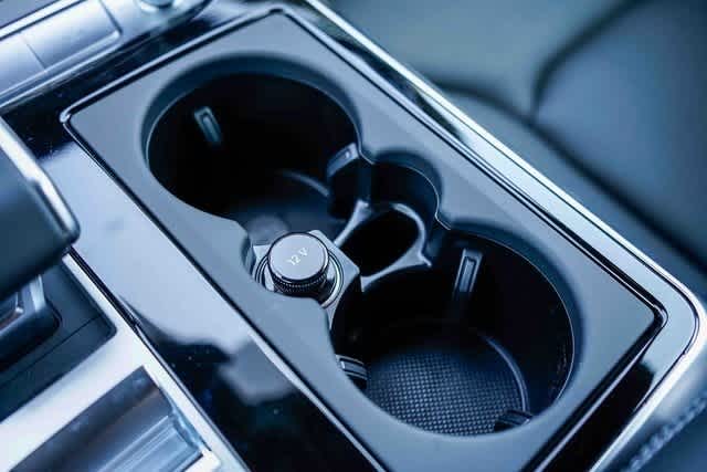 Thumbnail: 2025 Audi Q8 - 23