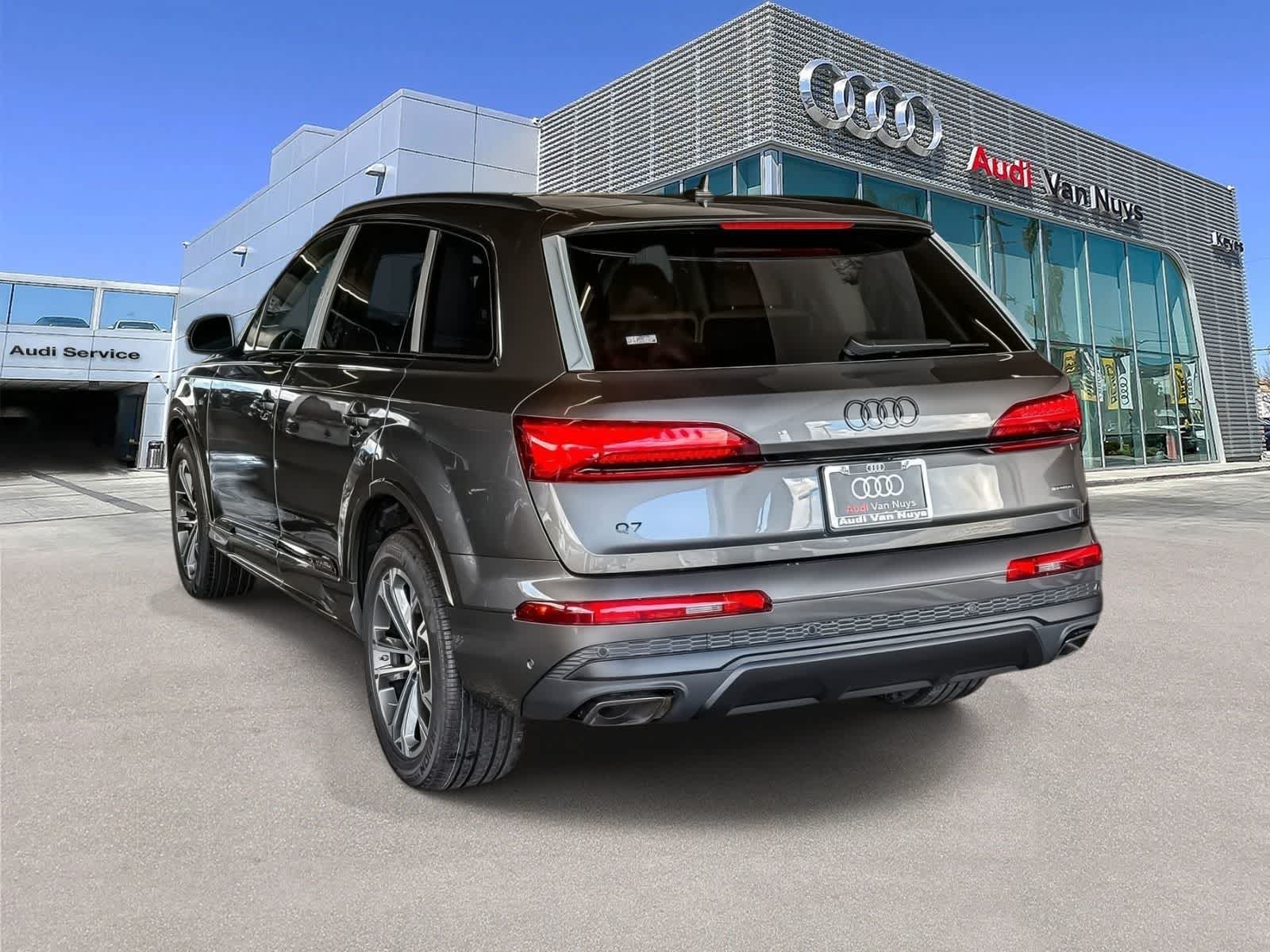 Thumbnail: 2026 Audi Q7 - 6