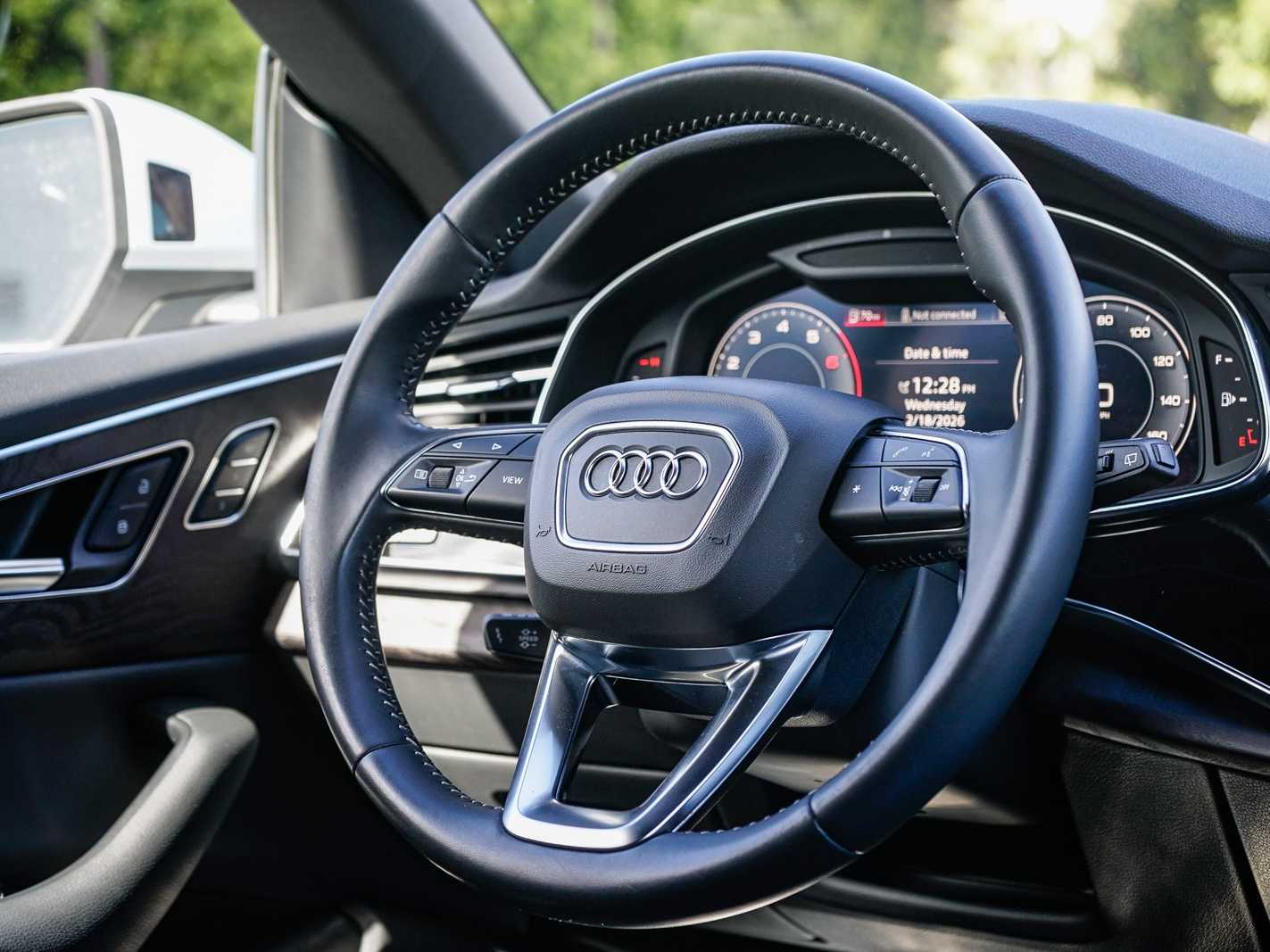 Thumbnail: 2019 Audi Q8 - 15