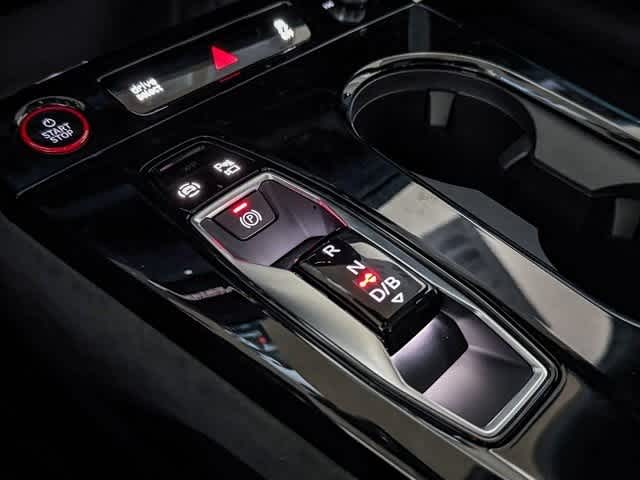 Thumbnail: 2025 Audi e-tron S - 24