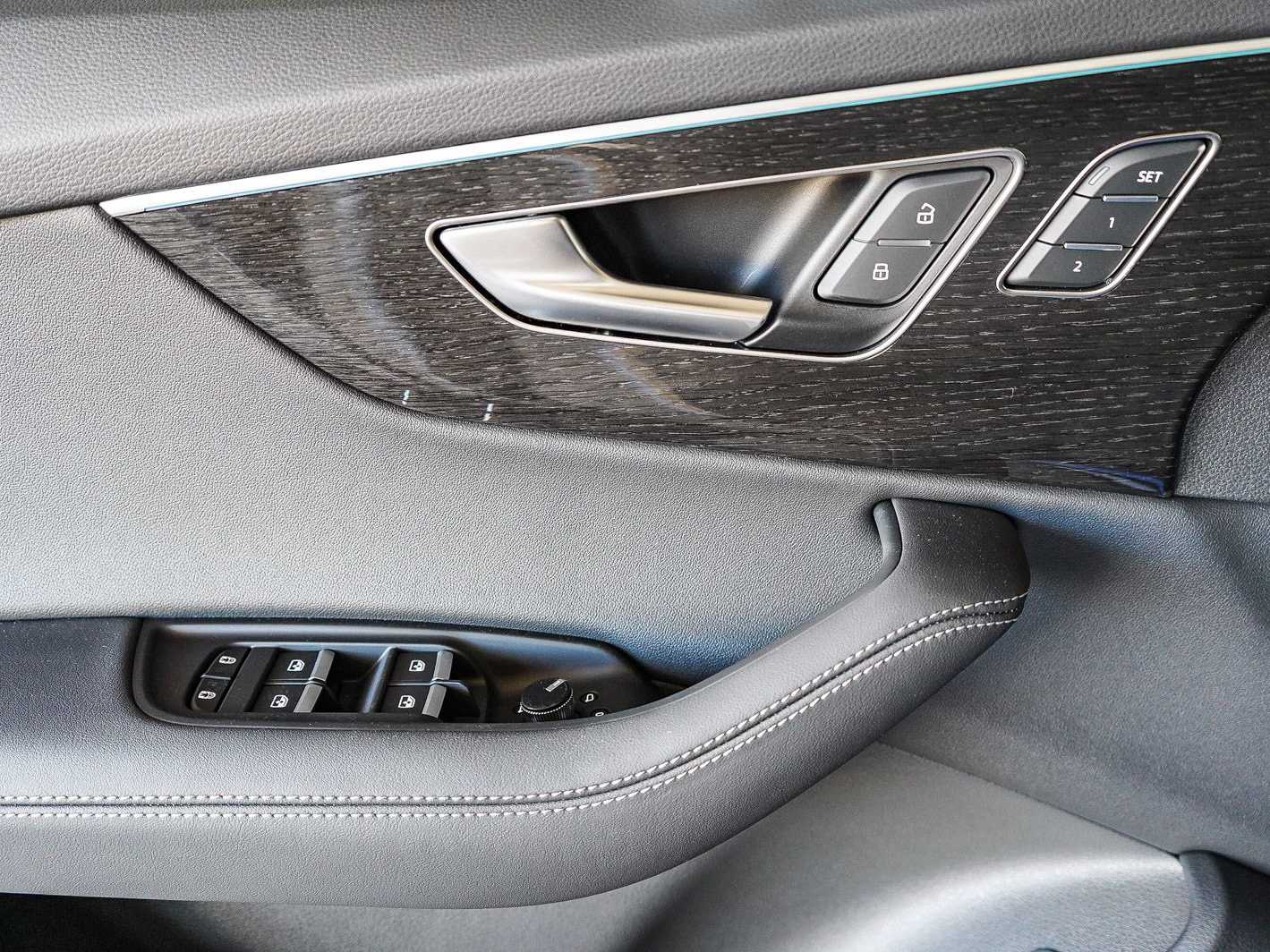 Thumbnail: 2026 Audi Q7 - 22