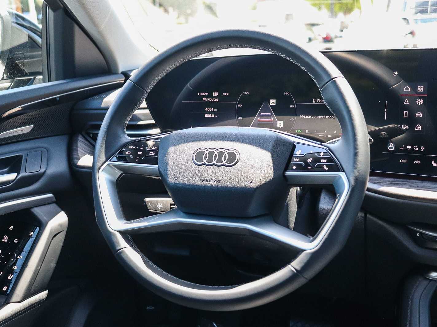 Thumbnail: 2025 Audi Q5 - 15