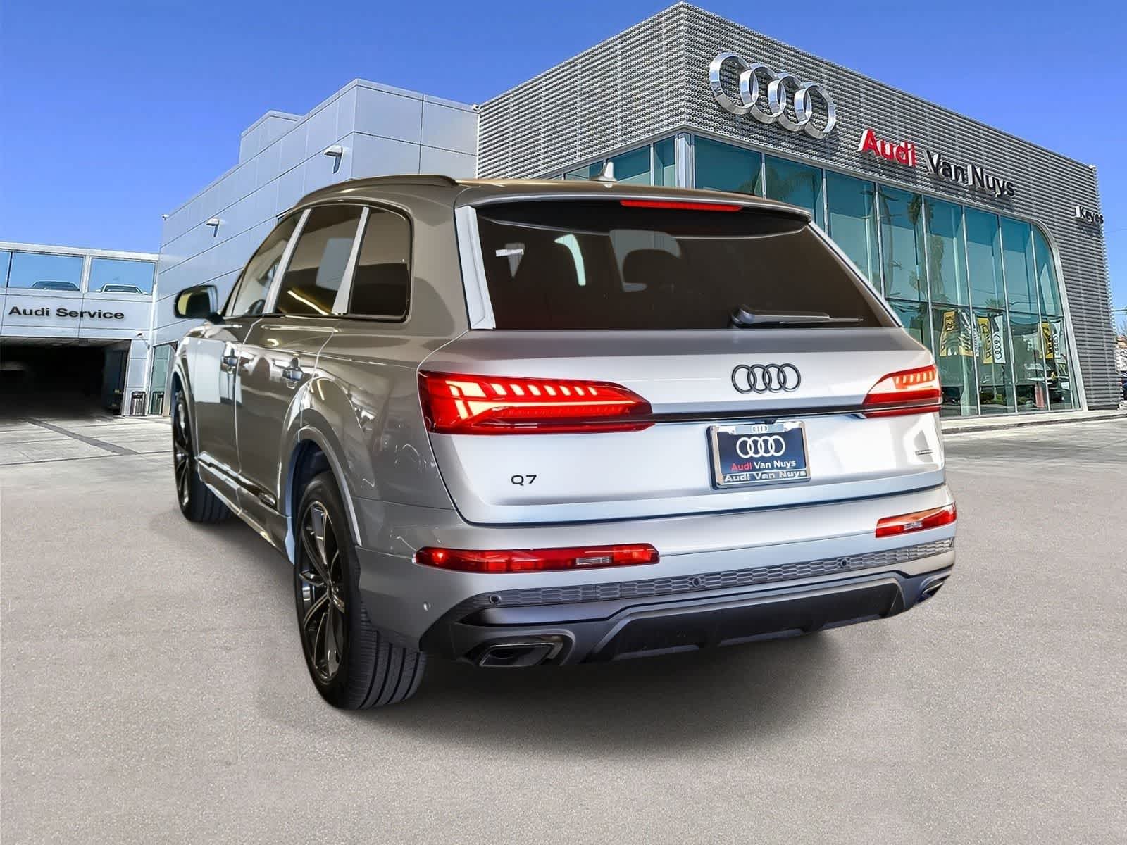 Thumbnail: 2026 Audi Q7 - 6