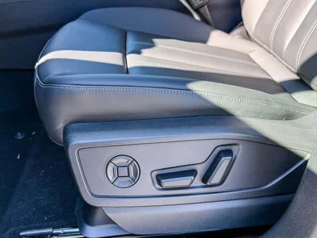 Thumbnail: 2025 Audi Q5 - 21