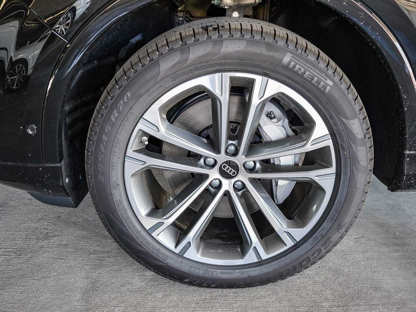 Thumbnail: 2026 Audi Q7 - 9