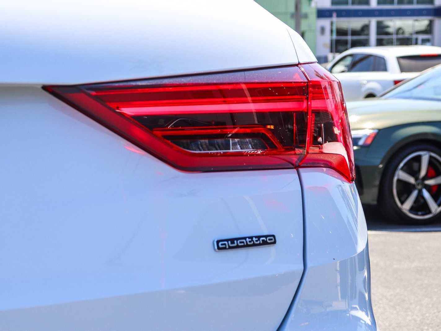 Thumbnail: 2024 Audi Q3 - 10