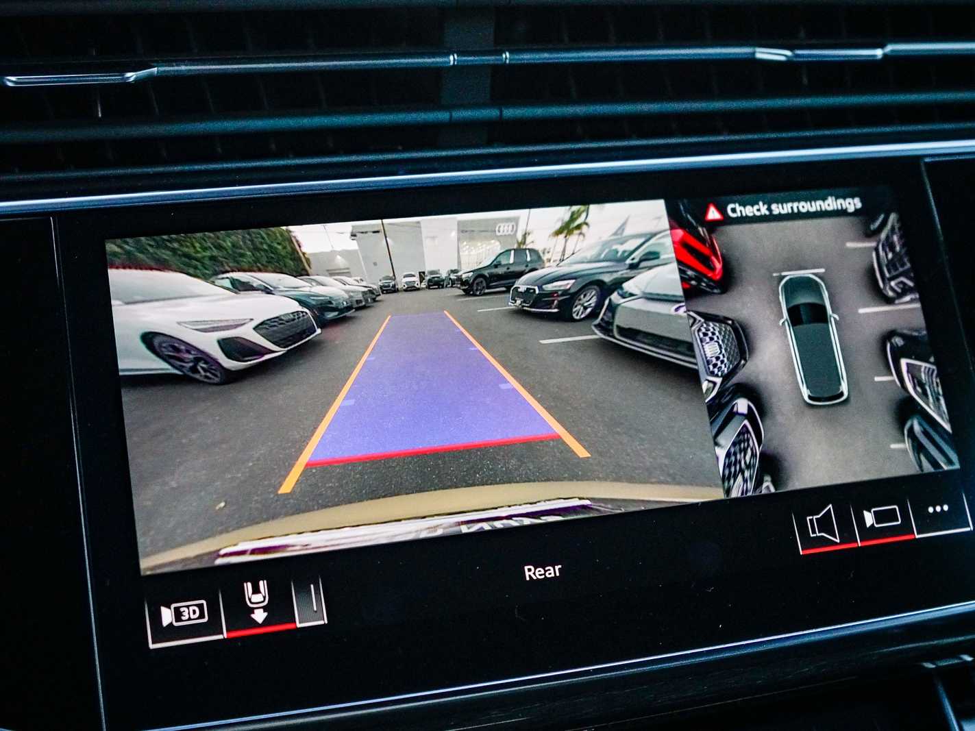 Thumbnail: 2025 Audi Q7 - 23