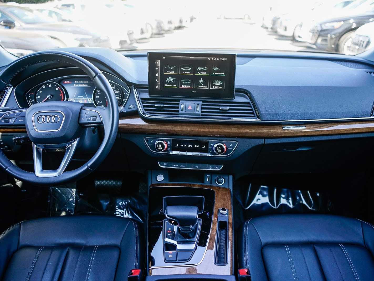 Thumbnail: 2023 Audi Q5 - 22