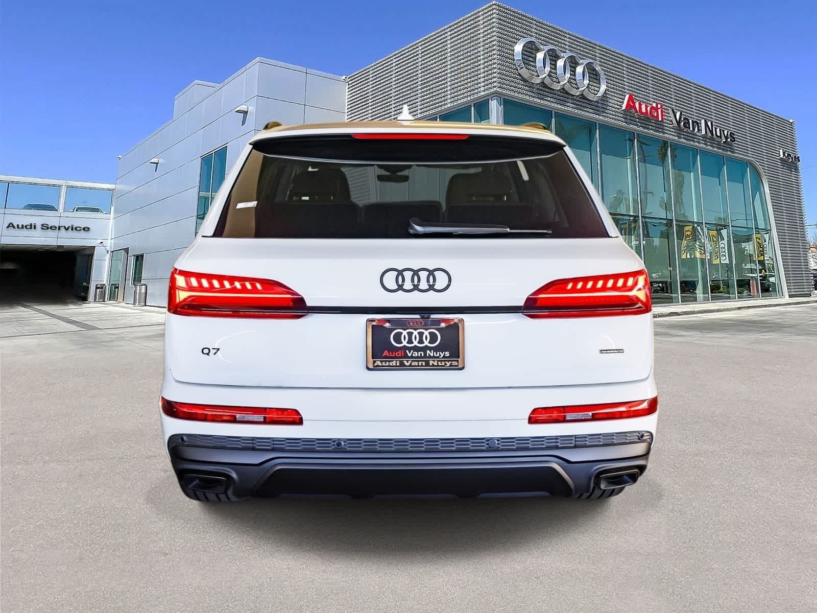 Thumbnail: 2026 Audi Q7 - 5