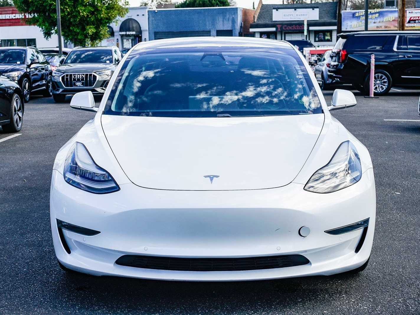Thumbnail: 2020 Tesla Model 3 - 6