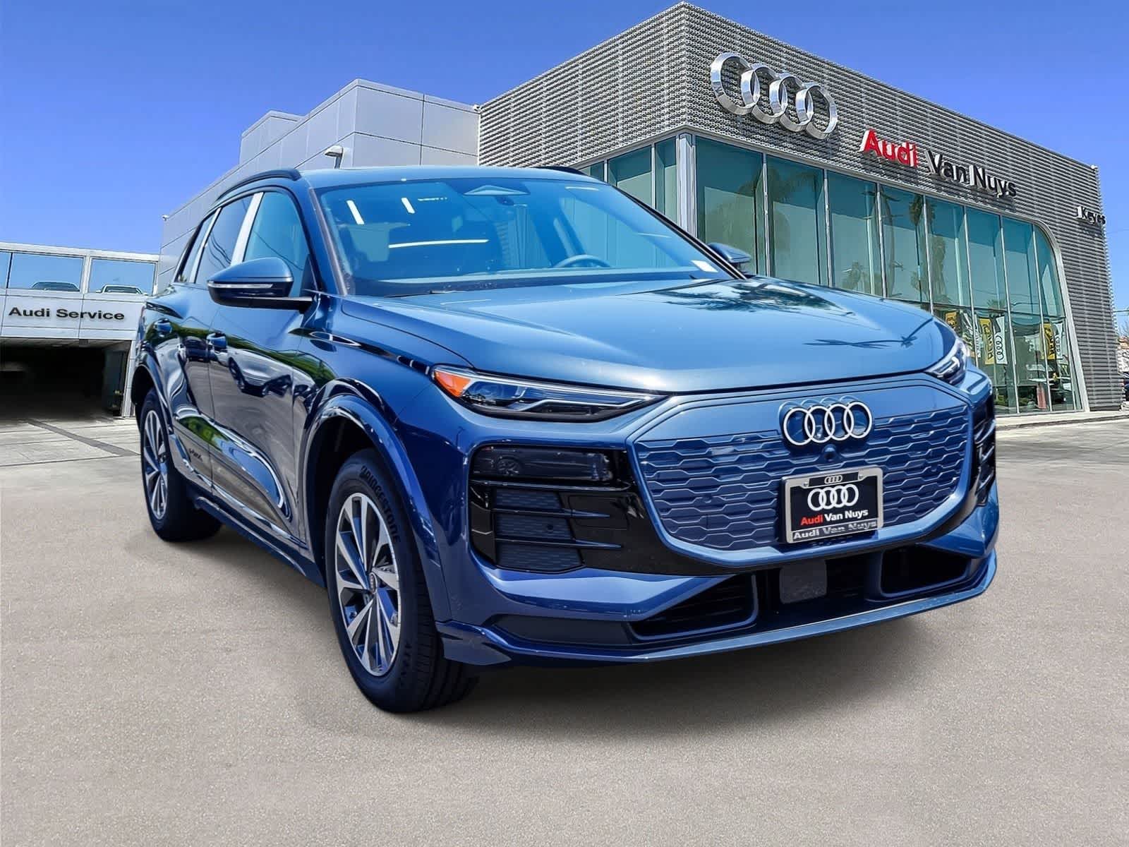 Thumbnail: 2027 Audi Q6 e-tron - 3