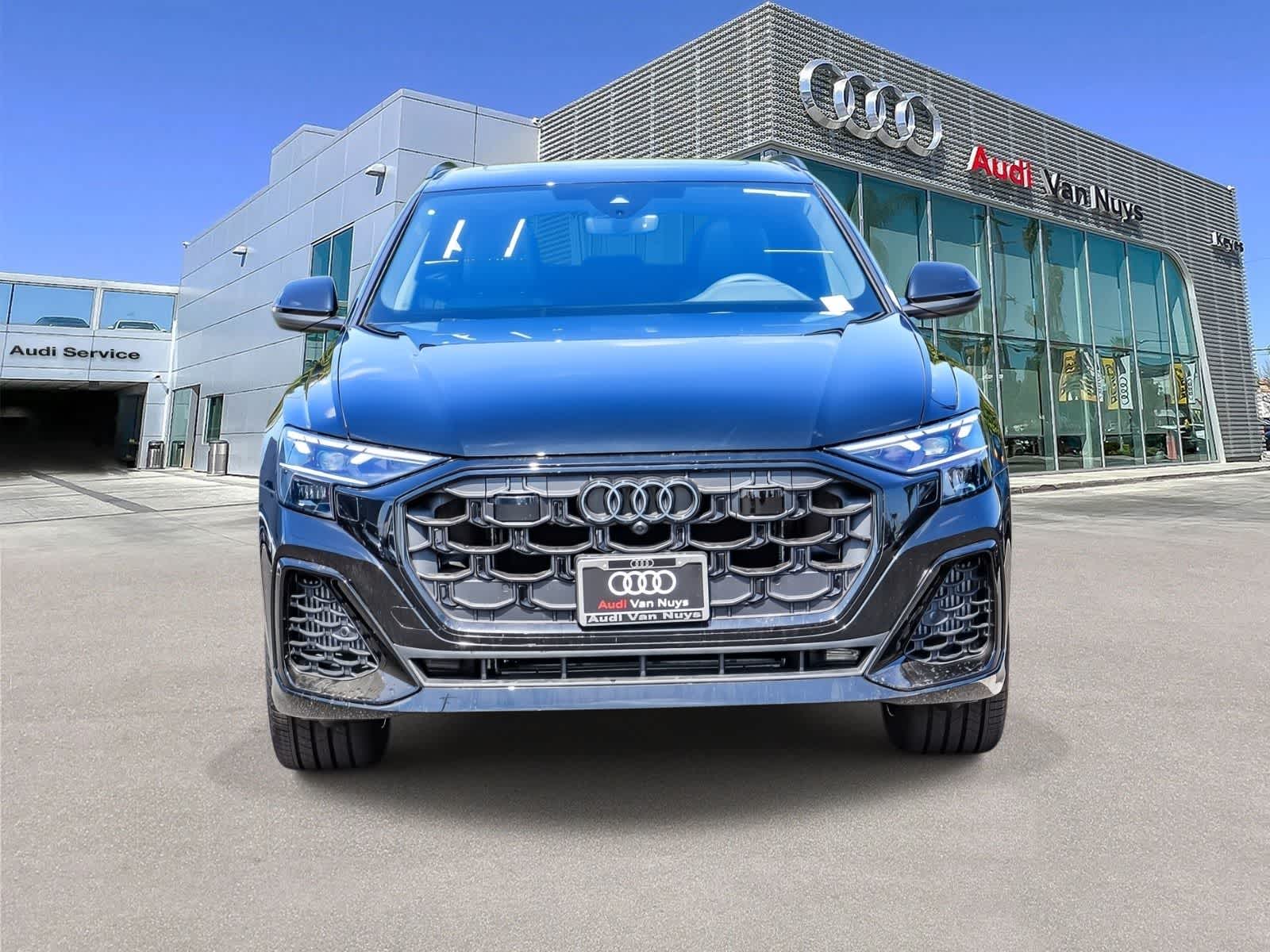Thumbnail: 2026 Audi Q8 - 5