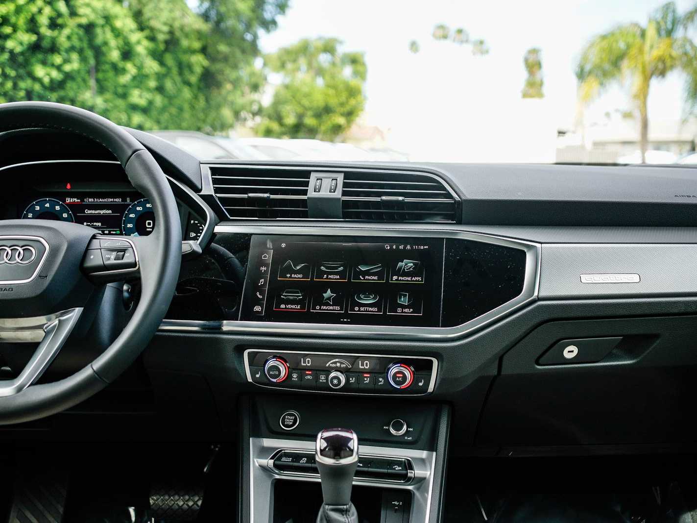 Thumbnail: 2025 Audi Q3 - 13