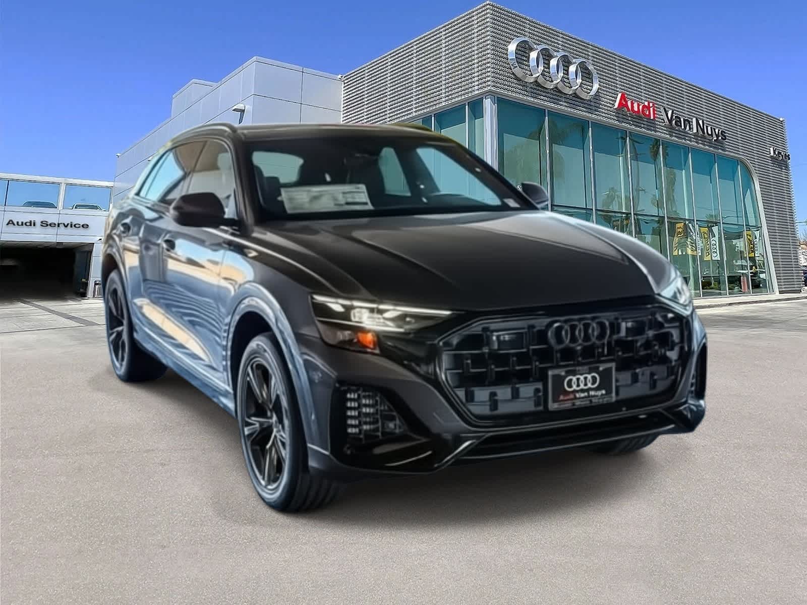 Thumbnail: 2026 Audi Q8 - 3