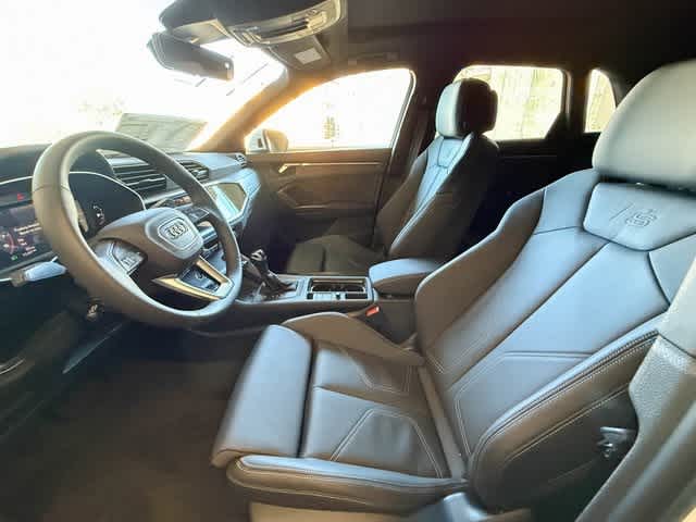 Thumbnail: 2025 Audi Q3 - 19