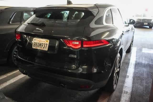 Thumbnail: 2019 Jaguar F-Pace - 7