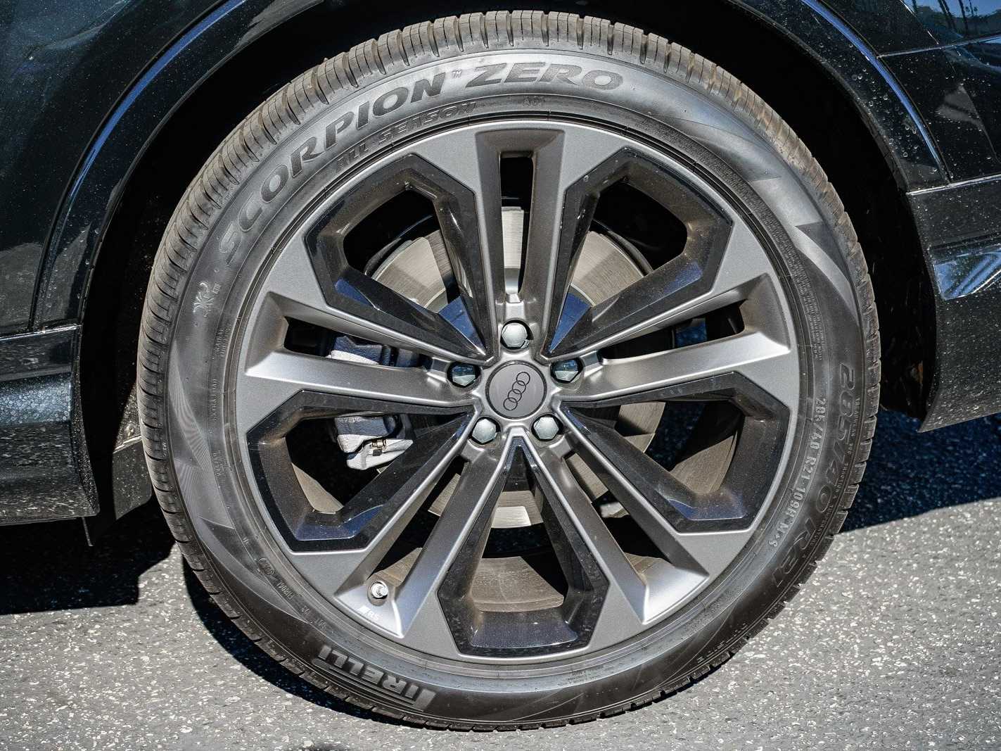 Thumbnail: 2026 Audi Q7 - 10