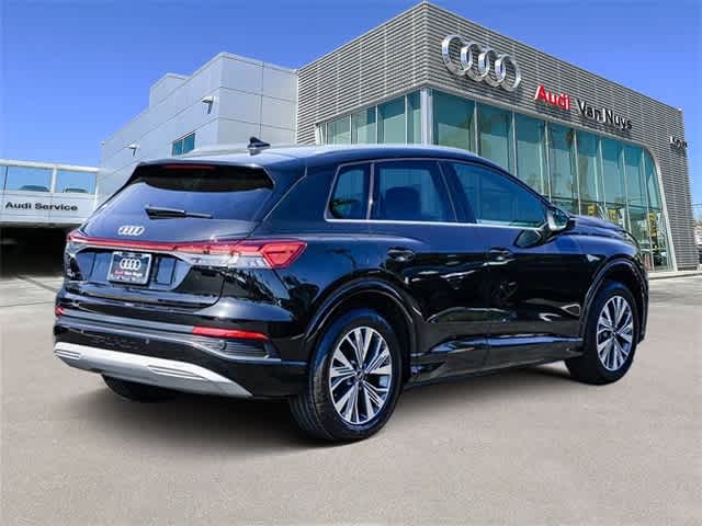 Thumbnail: 2023 Audi Q4 e-tron - 4