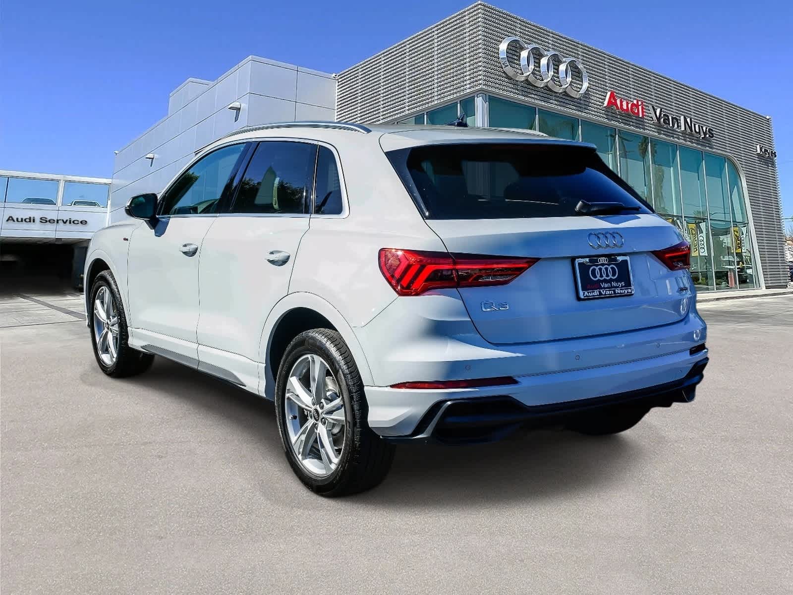 Thumbnail: 2022 Audi Q3 - 2