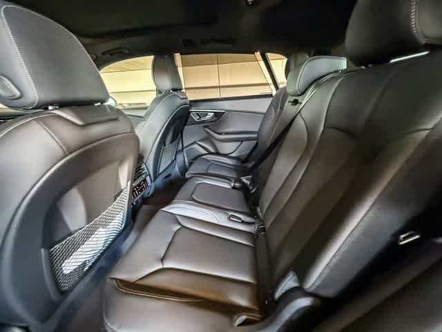 Thumbnail: 2026 Audi Q8 - 18