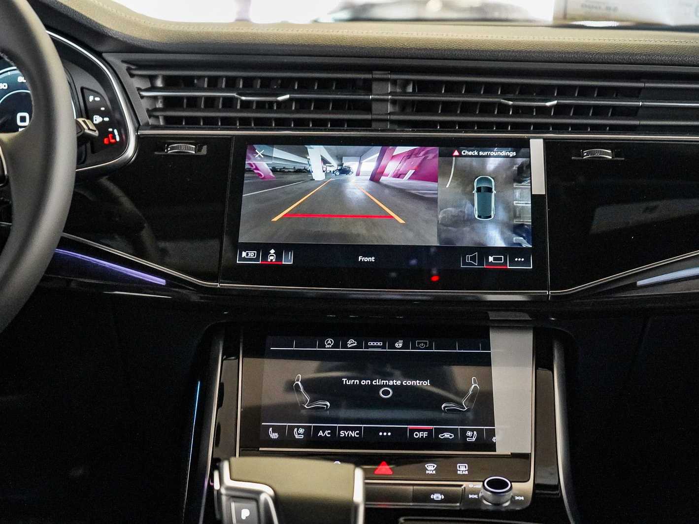 Thumbnail: 2026 Audi Q8 - 14