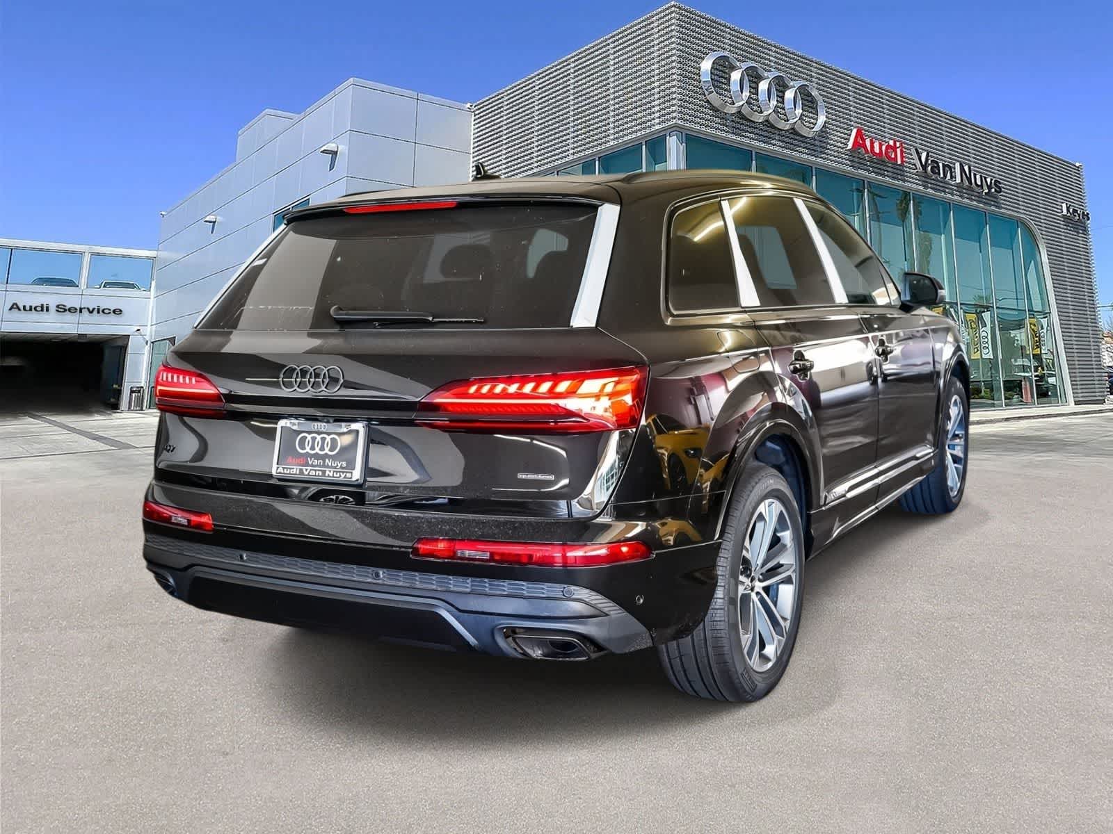 Thumbnail: 2026 Audi Q7 - 4