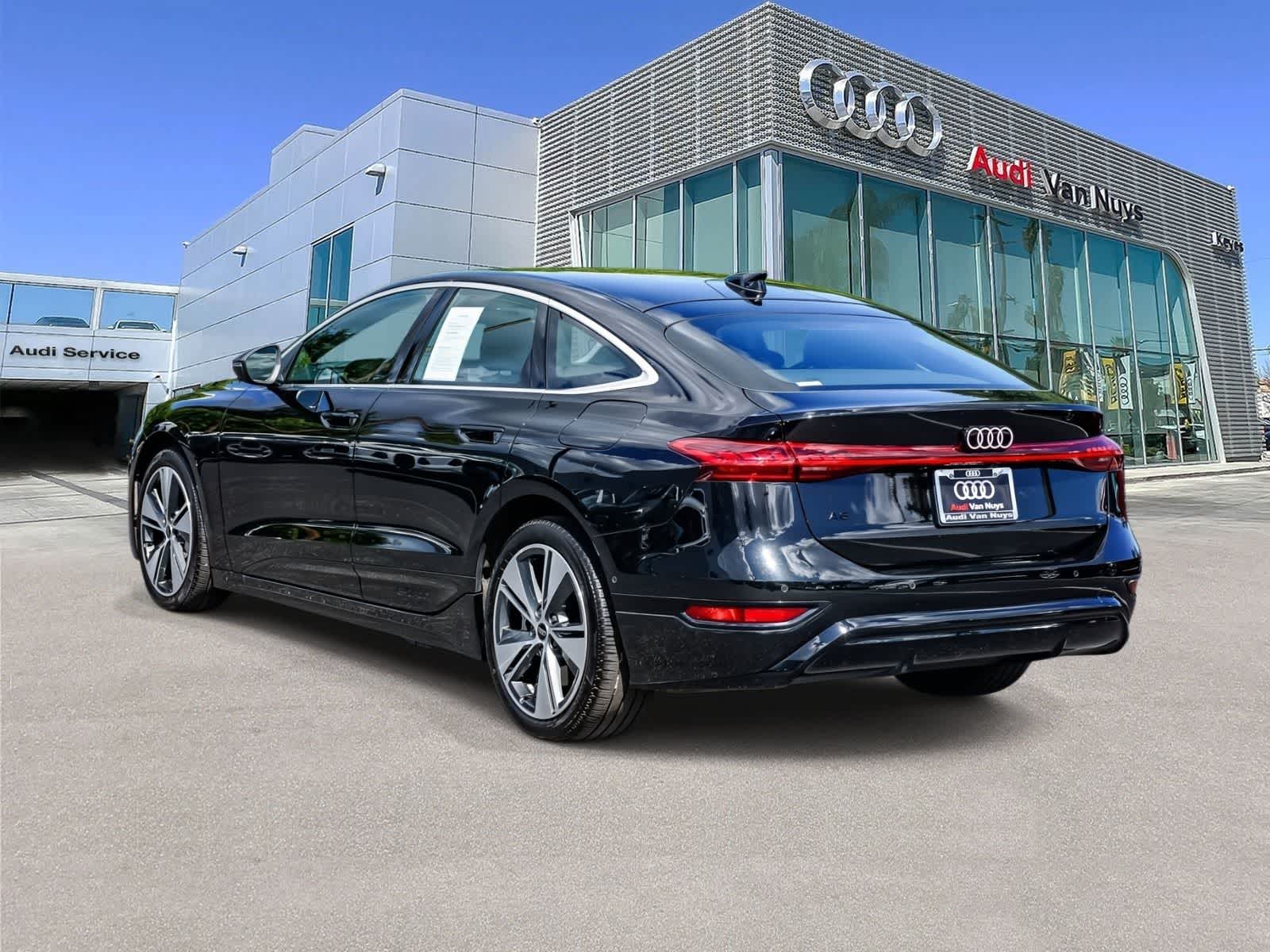 Thumbnail: 2025 Audi e-tron - 2