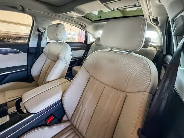 Thumbnail: 2025 Audi A8 - 26