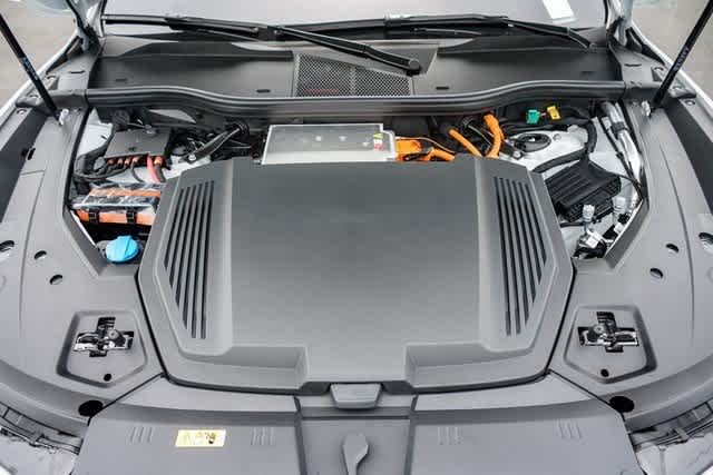 Thumbnail: 2024 Audi Q8 e-tron - 27