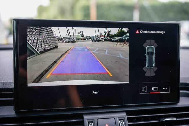 Thumbnail: 2022 Audi Q5 - 24