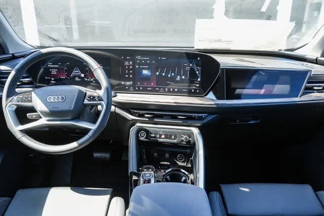 Thumbnail: 2025 Audi Q5 - 15