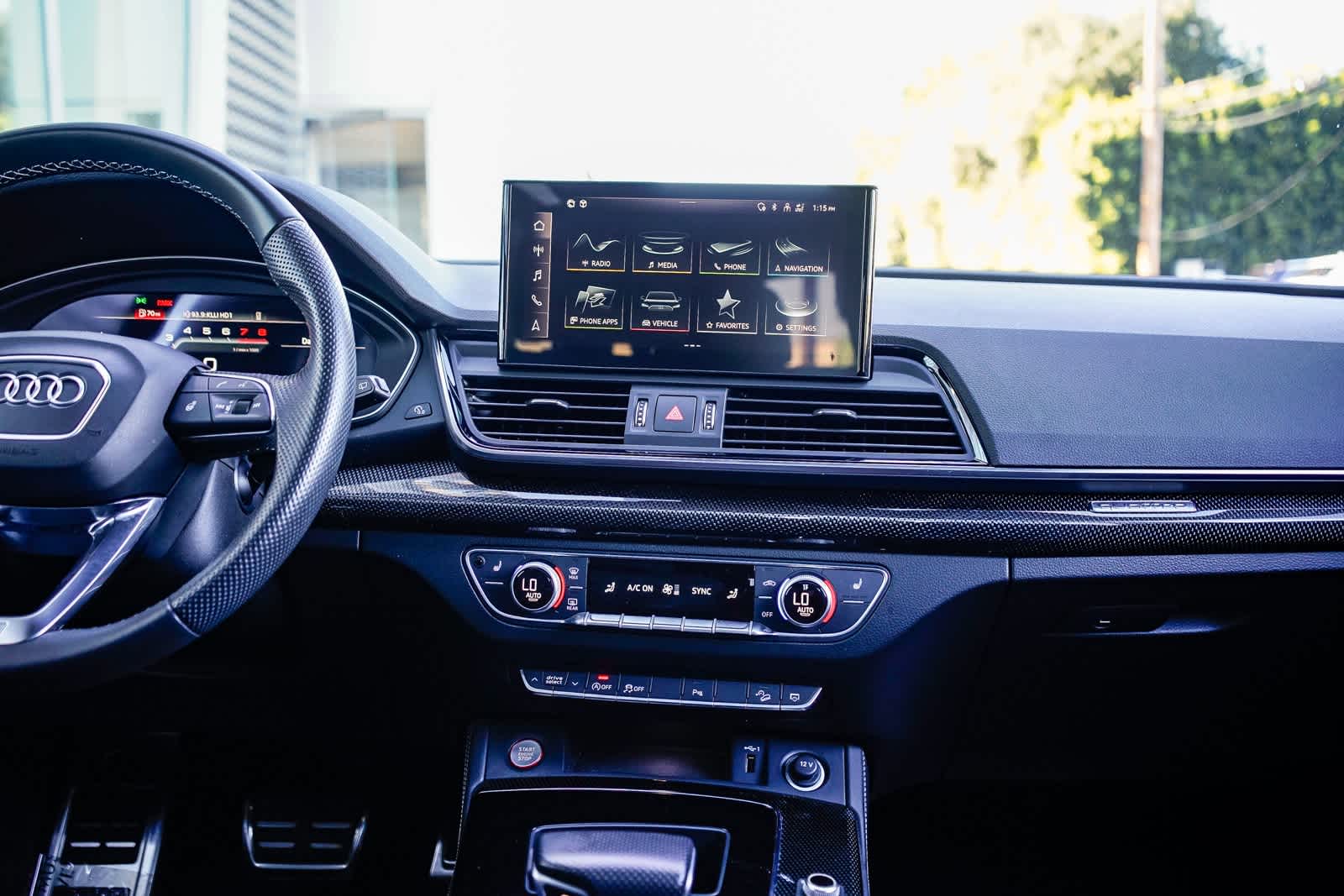 Thumbnail: 2022 Audi SQ5 - 12