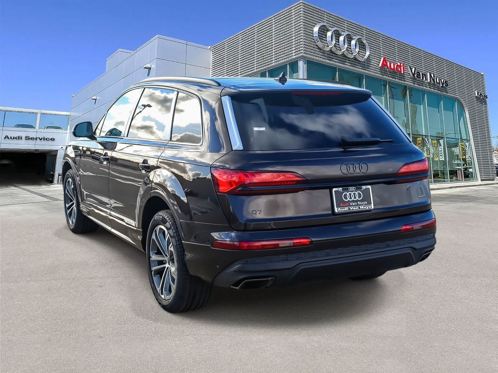 Thumbnail: 2026 Audi Q7 - 6