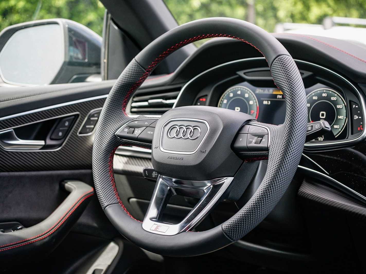 Thumbnail: 2026 Audi Q8 - 15