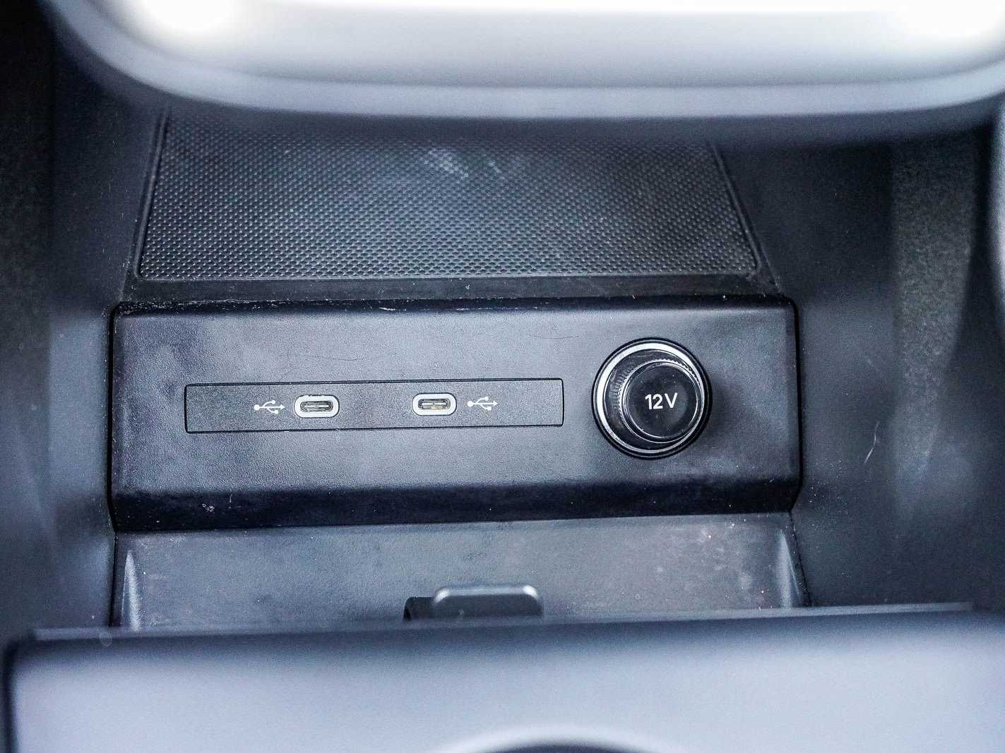 Thumbnail: 2023 Audi Q4 e-tron - 22