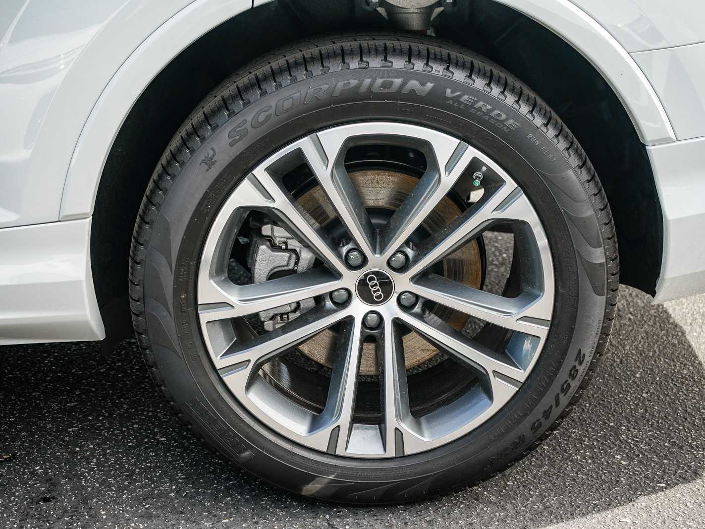 Thumbnail: 2026 Audi Q7 - 10