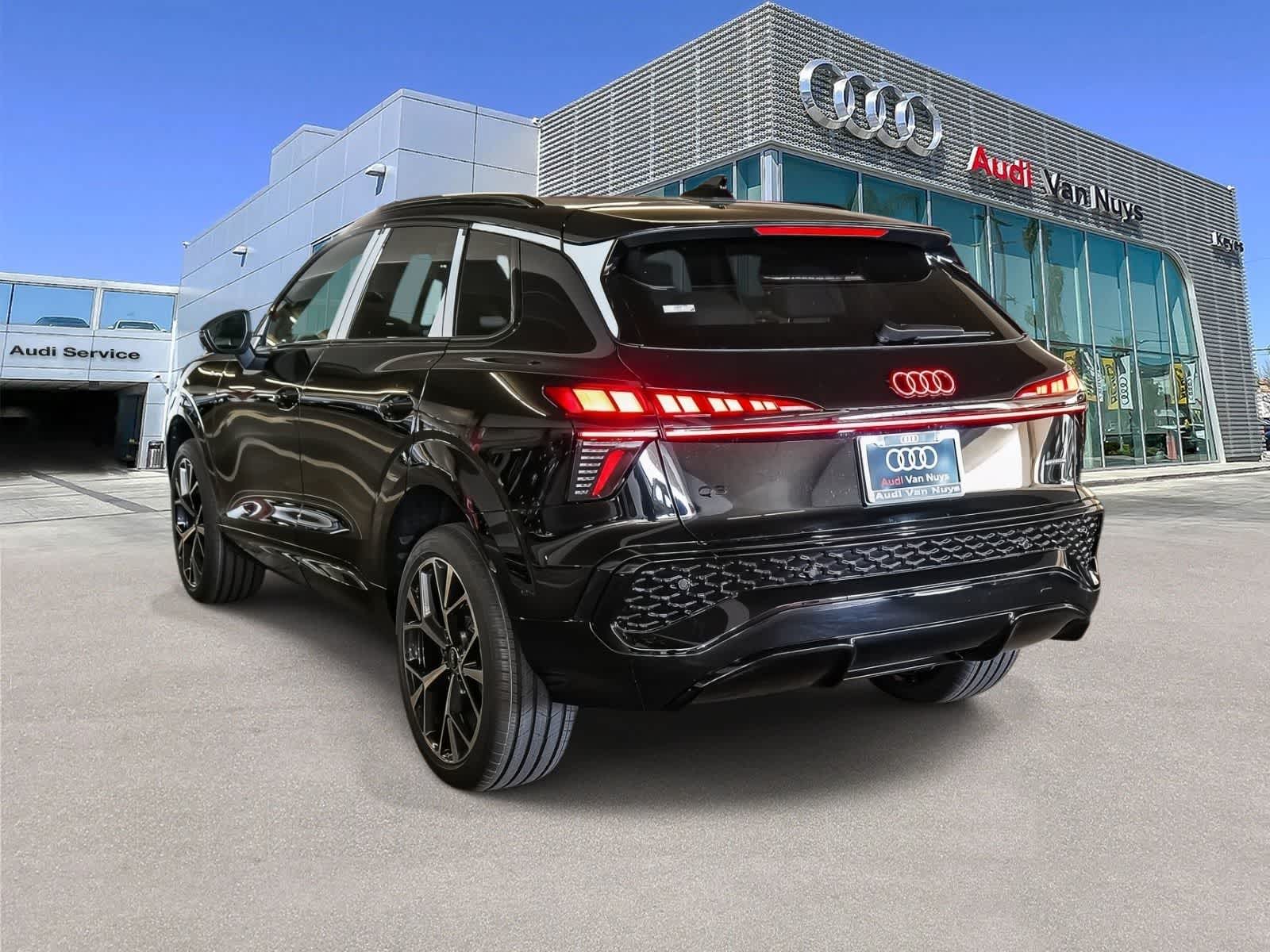 Thumbnail: 2026 Audi Q3 - 6