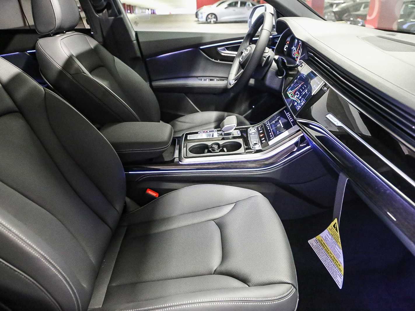 Thumbnail: 2026 Audi Q8 - 14