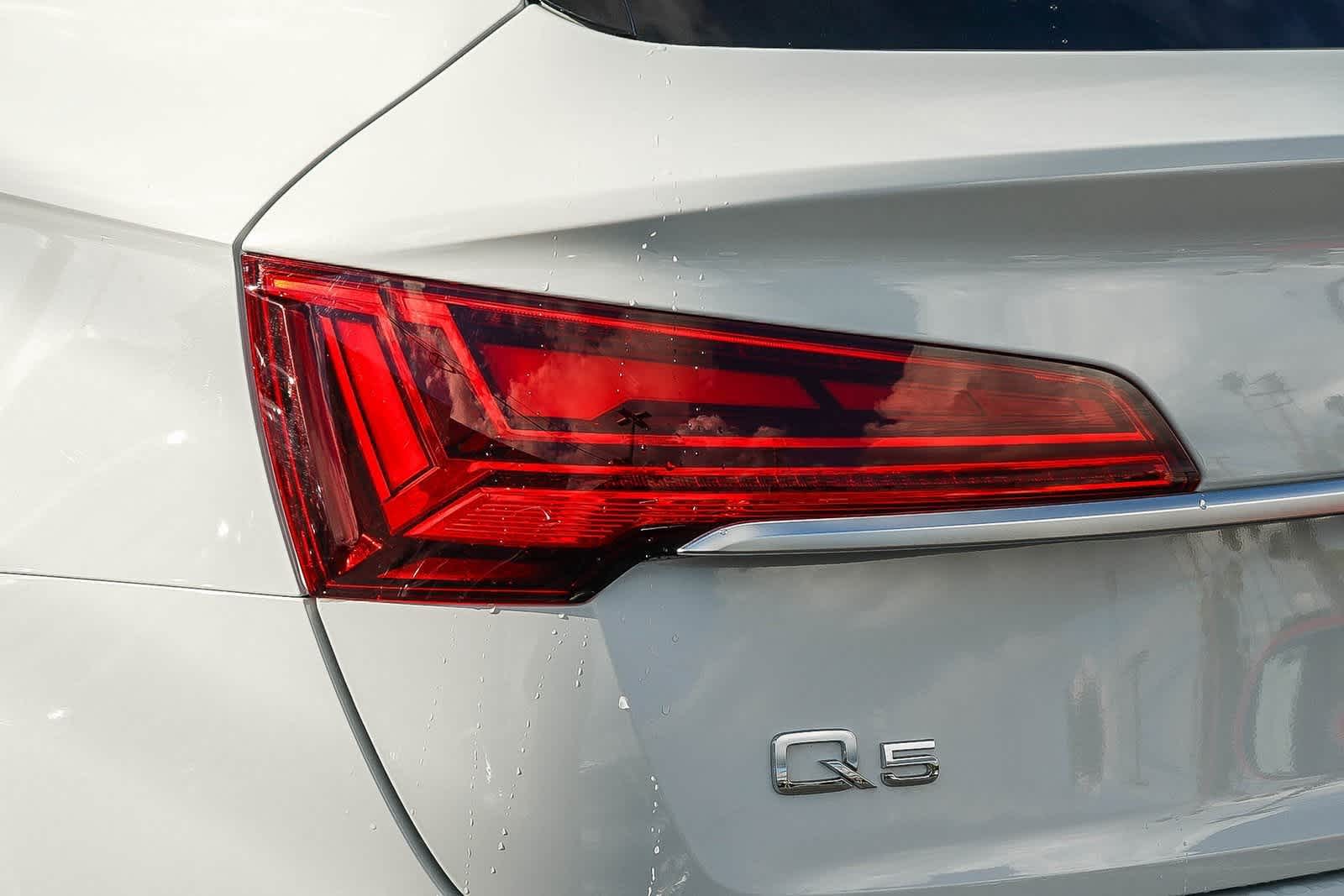 Thumbnail: 2023 Audi Q5 - 7