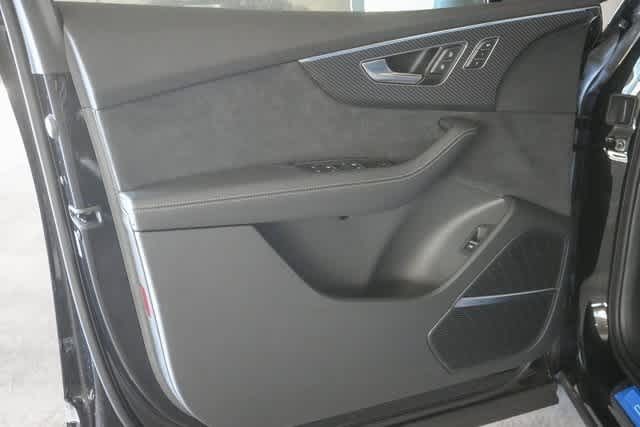 Thumbnail: 2025 Audi SQ7 - 31