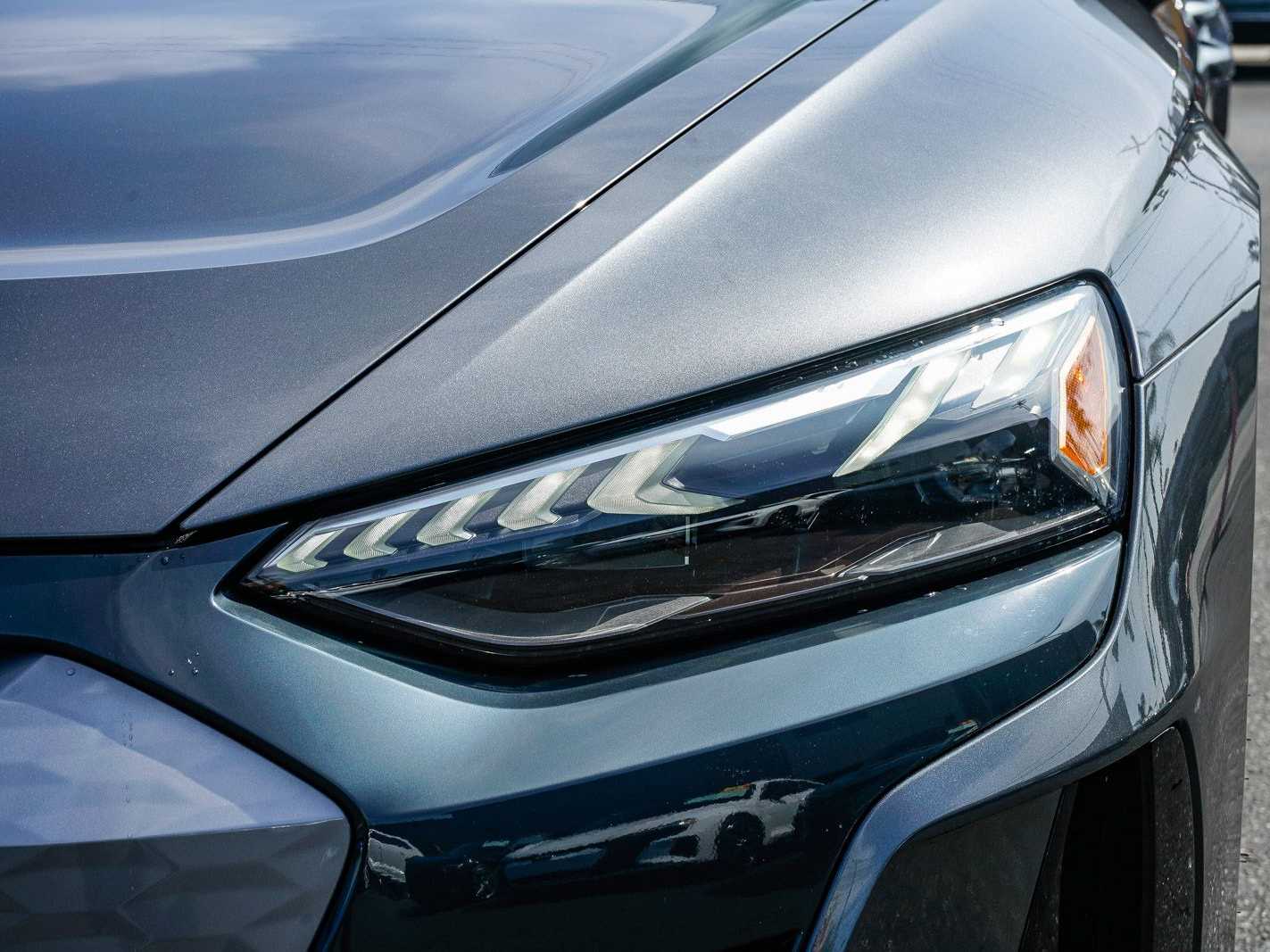 Thumbnail: 2022 Audi e-tron GT - 7