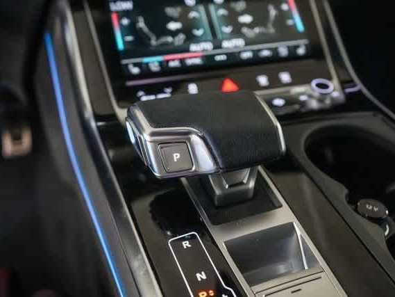 Thumbnail: 2025 Audi RS Q8 - 30