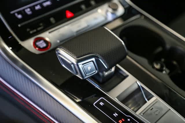 Thumbnail: 2025 Audi RS Q8 - 18