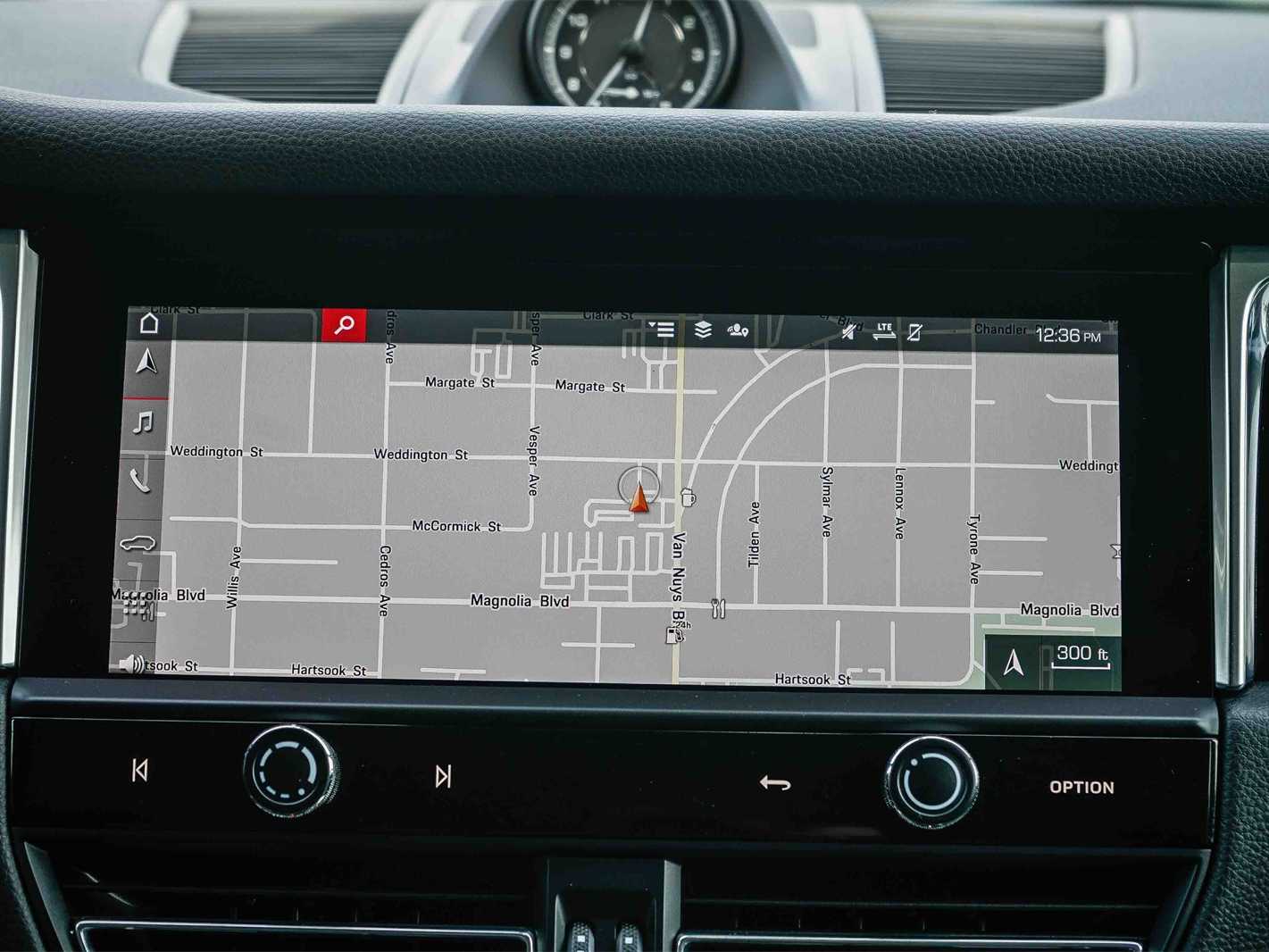 Thumbnail: 2023 Porsche Macan - 14