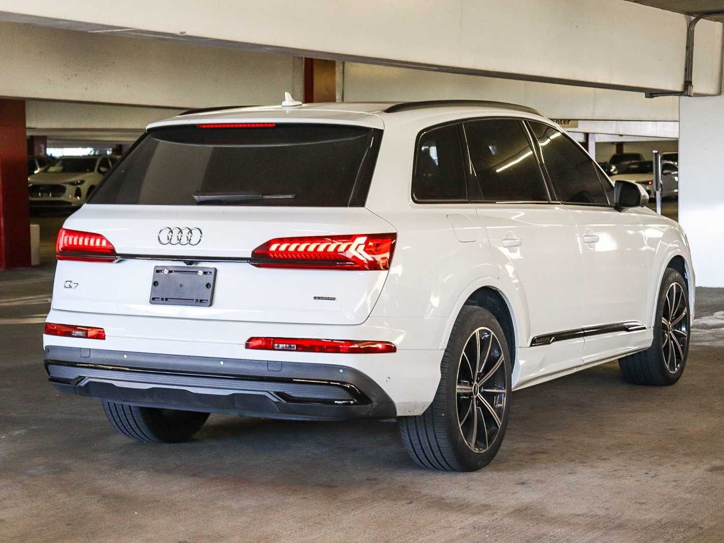 Thumbnail: 2023 Audi Q7 - 4