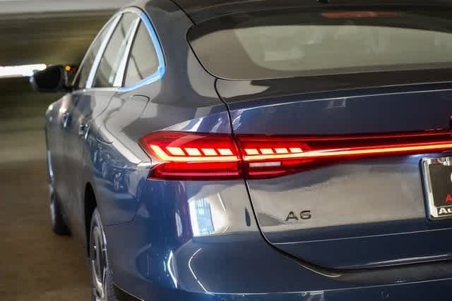 Thumbnail: 2025 Audi e-tron S - 10
